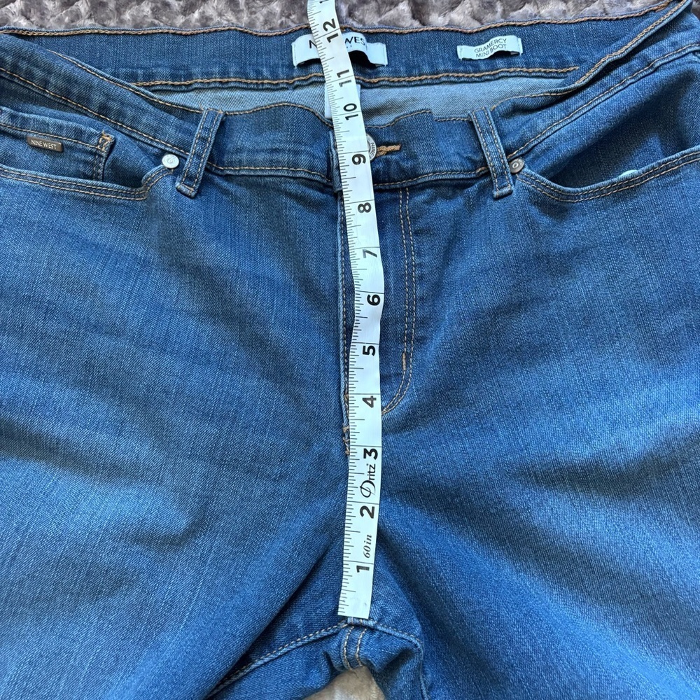 ⭐️⭐️⭐️Nine West Women's Blue Boot Cut Jeans size 10 - Picture 6 of 9